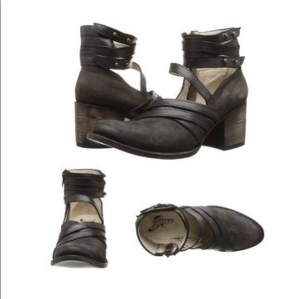 Free bird grind boot size 6